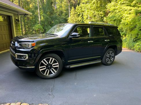 Used 2023 Toyota 4Runner Limited AWD/4WD image 1
