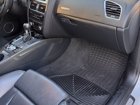 Used 2013 Audi RS 5 Coupe w/ Audi MMI Navigation Plus Pkg image 19