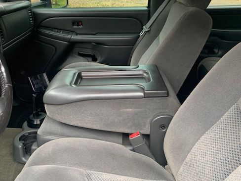 Used 2007 Chevrolet Silverado 2500 LT w/ Heavy-Duty Power Package image 11