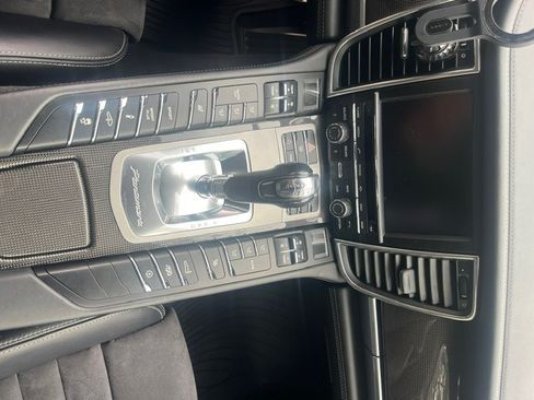 Used 2013 Porsche Panamera GTS image 22