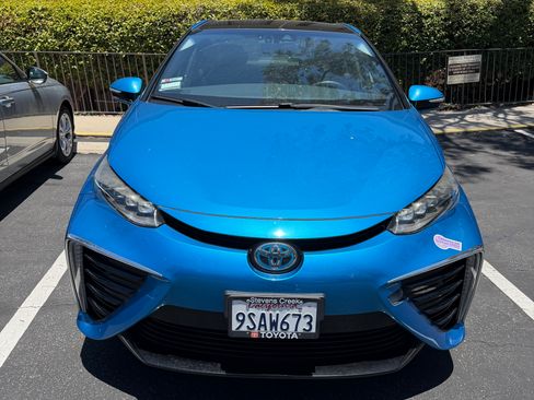 Used 2018 Toyota Mirai FWD image 1
