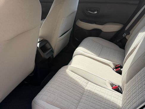 Used 2025 Honda HR-V LX image 6