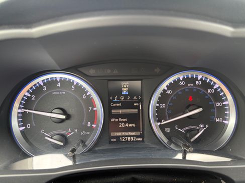 Used 2016 Toyota Highlander XLE AWD/4WD image 10