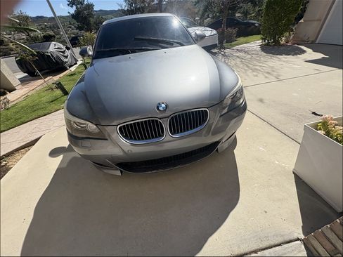 Used 2009 BMW M5 RWD image 2