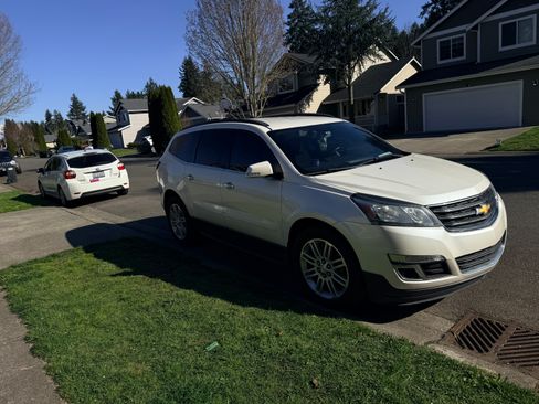Used 2014 Chevrolet Traverse LT image 6