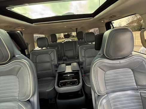 Used 2018 Lincoln Navigator L Black Label image 16