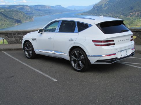 Used 2025 Genesis GV80 3.5T Prestige AWD/4WD image 2