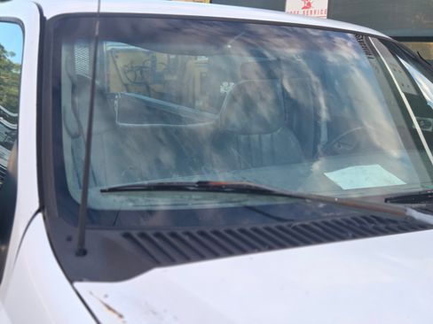 Used 2001 Ford F250 2WD Regular Cab Super Duty image 12