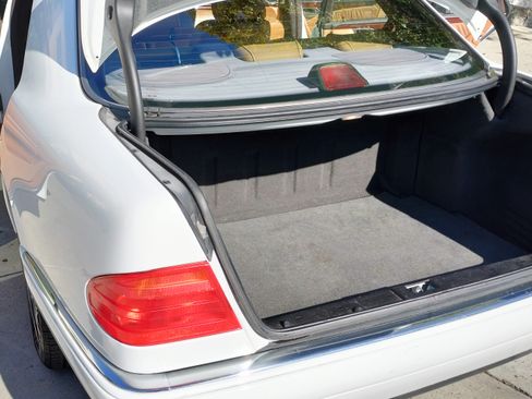 Used 1998 Mercedes-Benz E 320 Sedan image 11