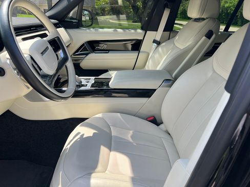 Used 2023 Land Rover Range Rover SE AWD/4WD image 6