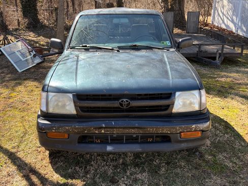 Used 1998 Toyota Tacoma 2WD Regular Cab image 2