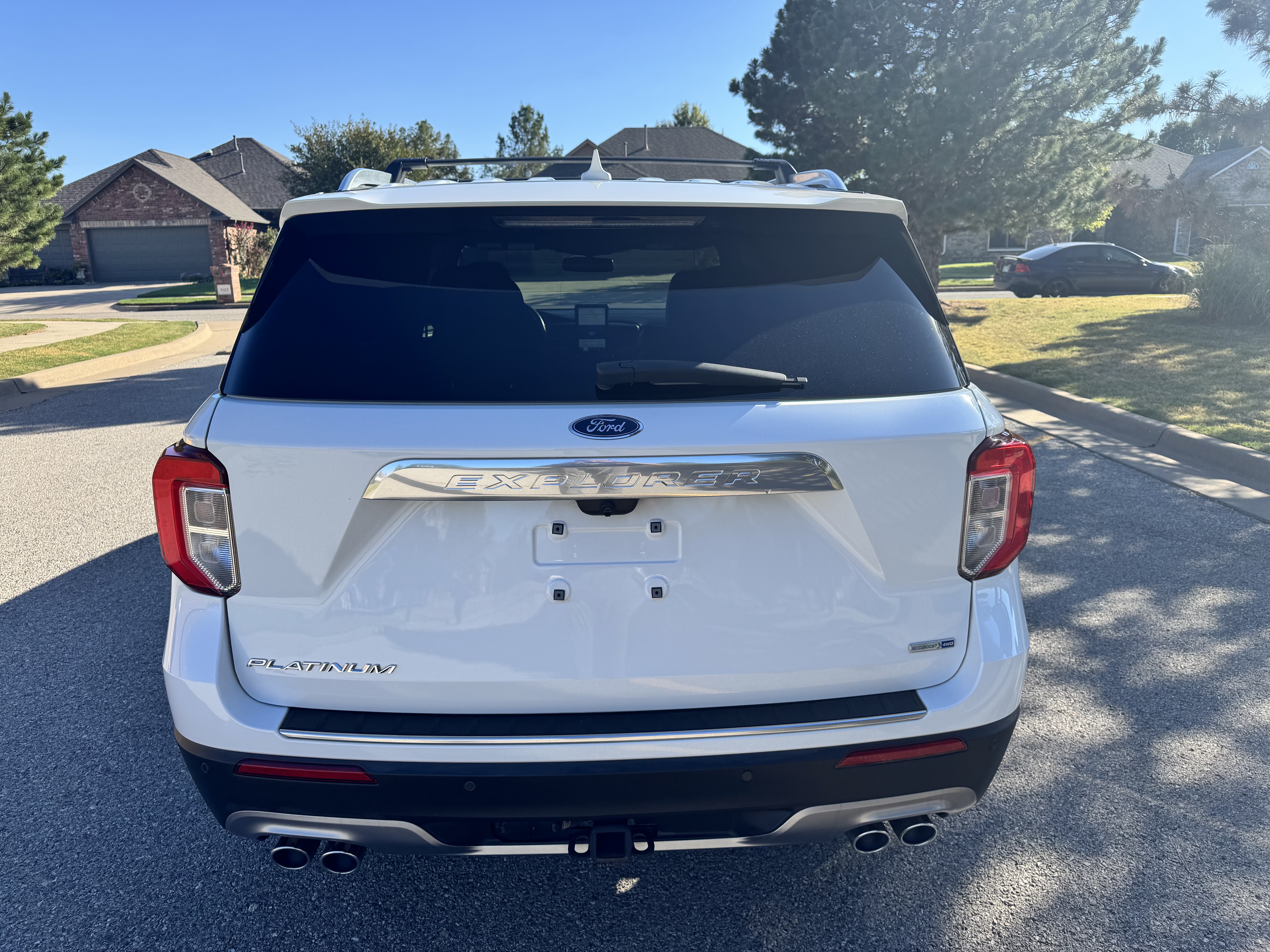 Used 2020 Ford Explorer Platinum w/ Premium Technology Package AWD/4WD image 5