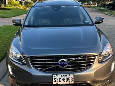 Used 2017 Volvo XC60 T5 Inscription image 12