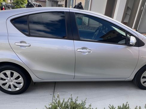 Used 2014 Toyota Prius C One FWD image 1