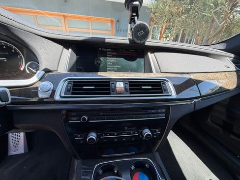 Used 2013 BMW 740i RWD image 11