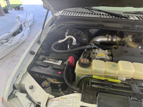 Used 2001 Ford F250 4x4 Regular Cab Super Duty image 16