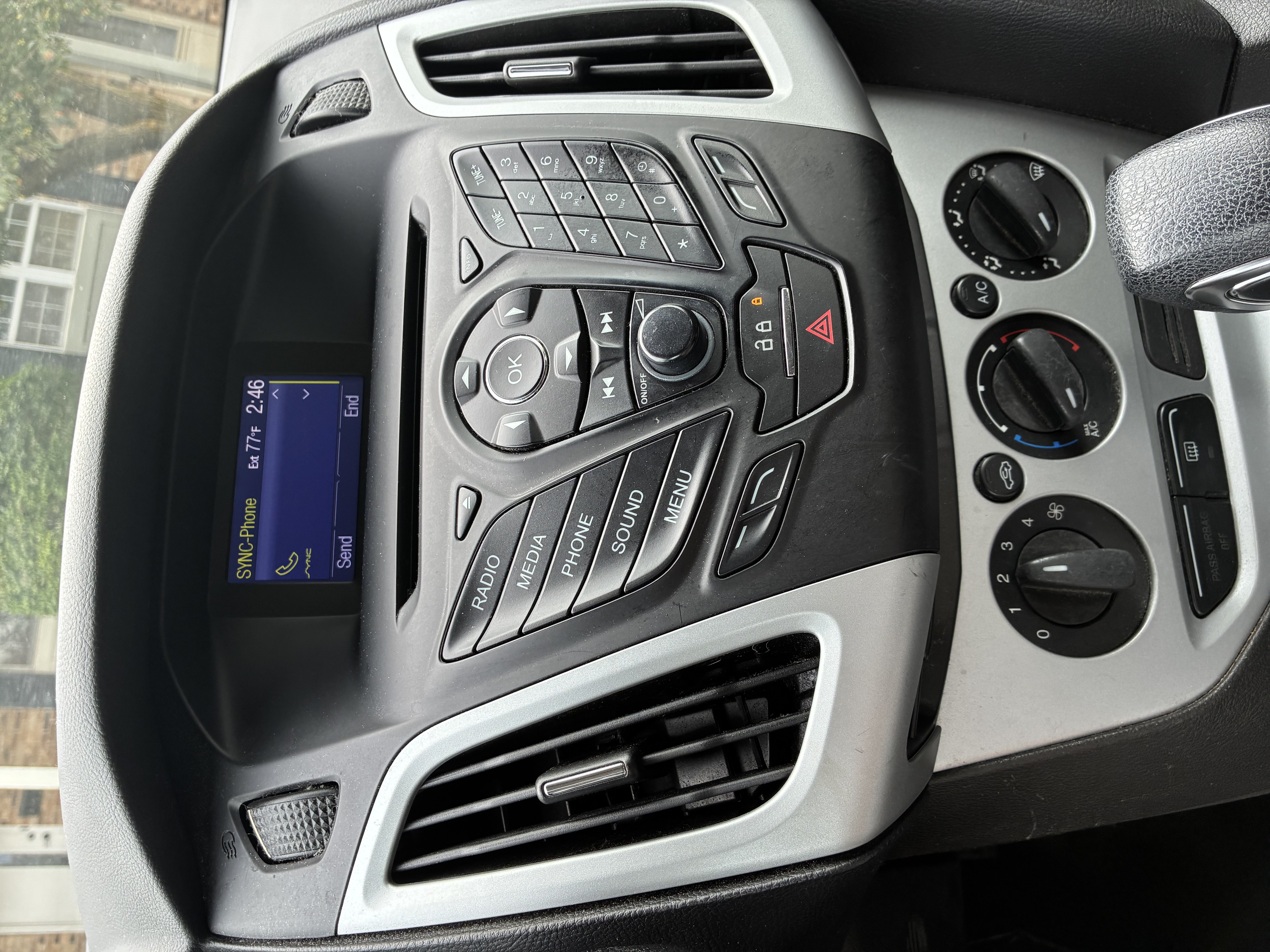 Used 2013 Ford Focus SE FWD image 16