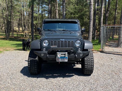 Used 2017 Jeep Wrangler Unlimited Sport w/ Connectivity Group image 2