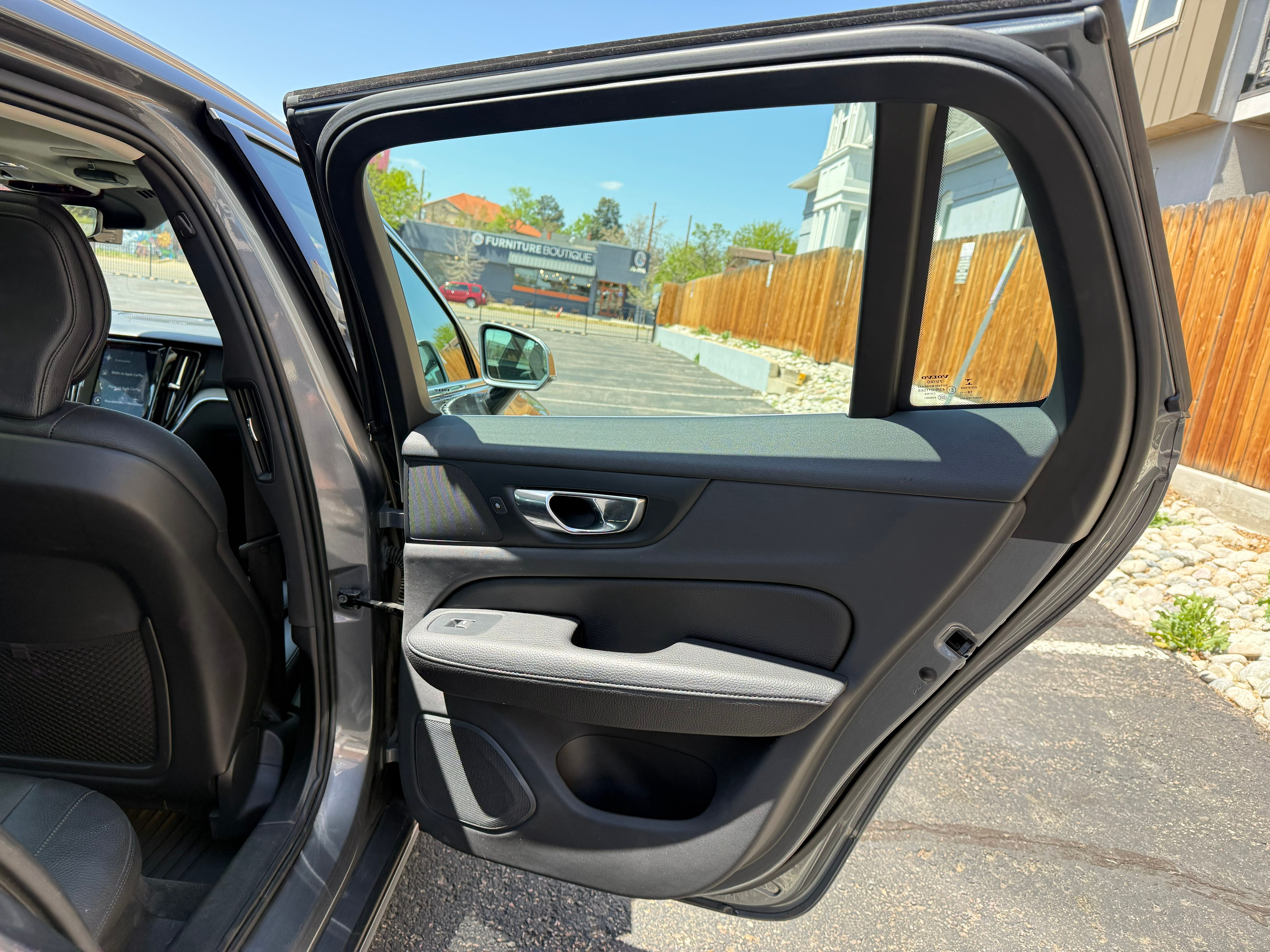 Used 2019 Volvo V60 T6 Inscription AWD/4WD image 23
