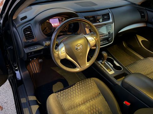 Used 2017 Nissan Altima 2.5 SV image 12