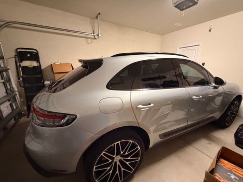 Used 2023 Porsche Macan S AWD/4WD image 6