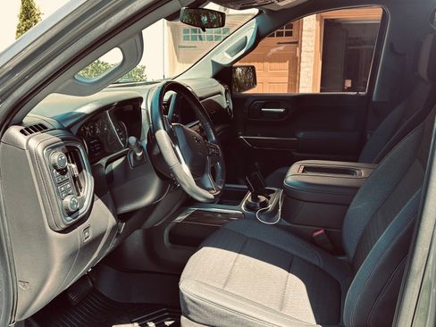 Used 2020 Chevrolet Silverado 1500 LT Trail Boss AWD/4WD image 10