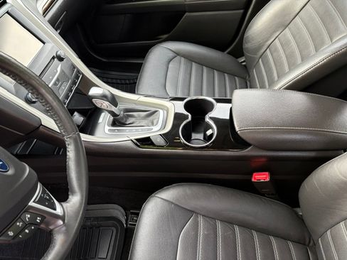 Used 2014 Ford Fusion SE w/ Equipment Group 502A FWD image 25