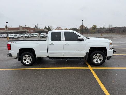 Used 2017 Chevrolet Silverado 1500 LT w/ All Star Edition image 5