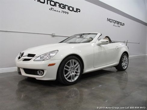 Used 2009 Mercedes-Benz SLK 300 image 1