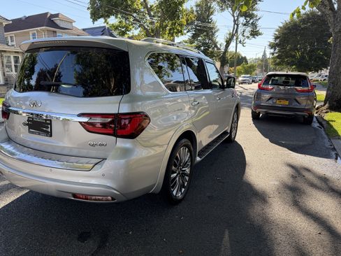 Used 2018 INFINITI QX80 4WD w/ Driver Assistance Package image 13