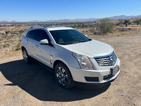 Used 2014 Cadillac SRX Luxury image 5