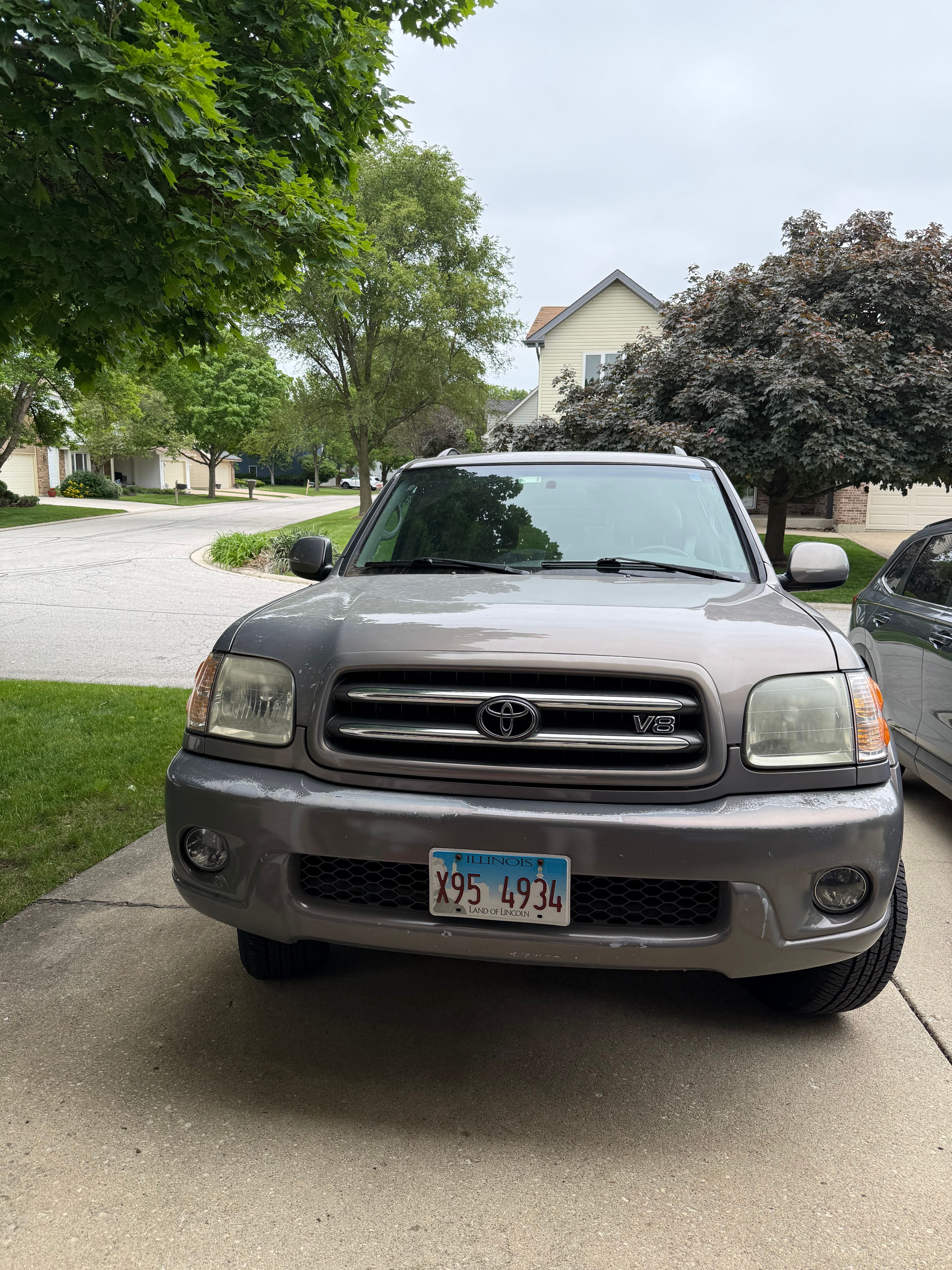 Used 2002 Toyota Sequoia Limited AWD/4WD image 1