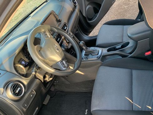Used 2019 Hyundai Kona SE AWD/4WD image 12