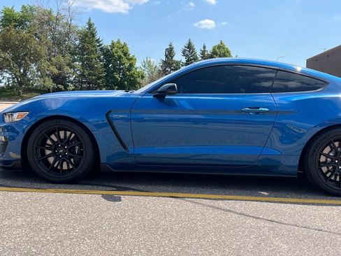 Used 2019 Ford Mustang Shelby GT350 w/ Technology Package RWD image 6