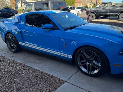 Used 2010 Ford Mustang Shelby GT500 image 4