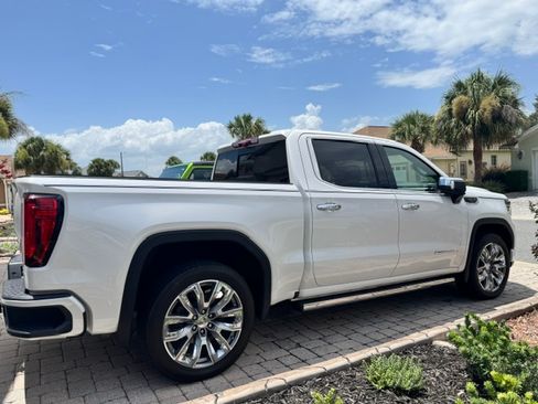 Used 2025 GMC Sierra 1500 Denali w/ Denali Reserve Package AWD/4WD image 2