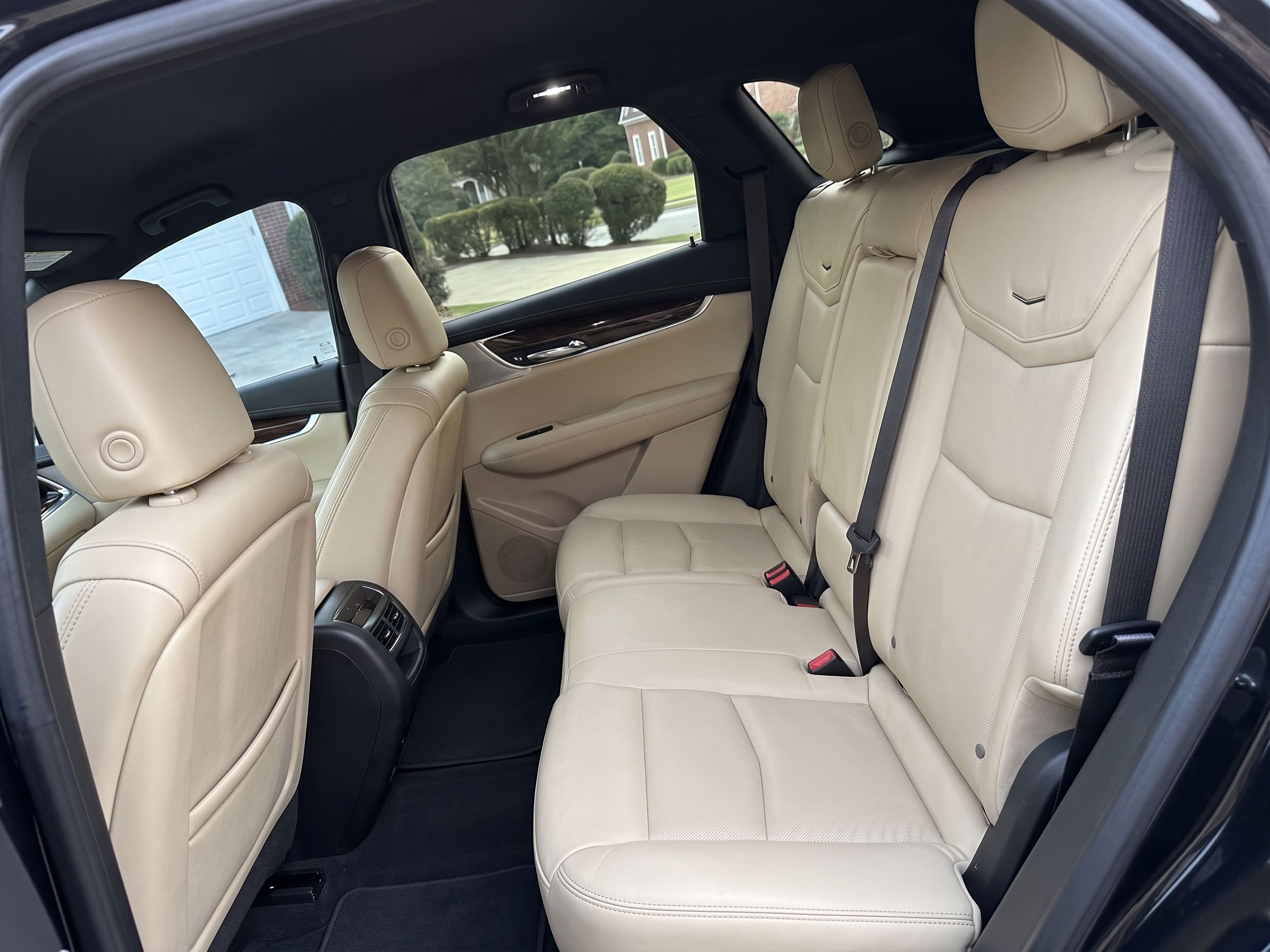 Used 2019 Cadillac XT5 FWD image 11