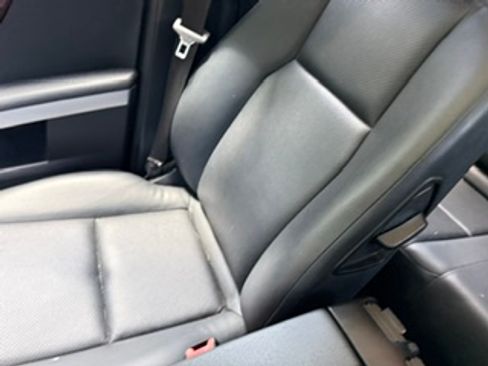 Used 2010 Mercedes-Benz GLK 350 2WD image 21