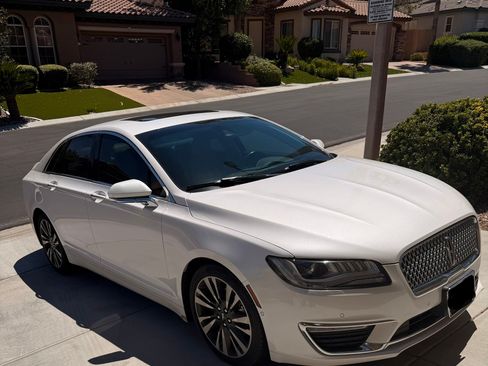 Used 2018 Lincoln MKZ Reserve w/ Technology Package FWD image 4