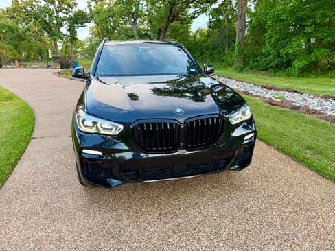 Used 2021 BMW X5 xDrive40i w/ M Sport Package image 2