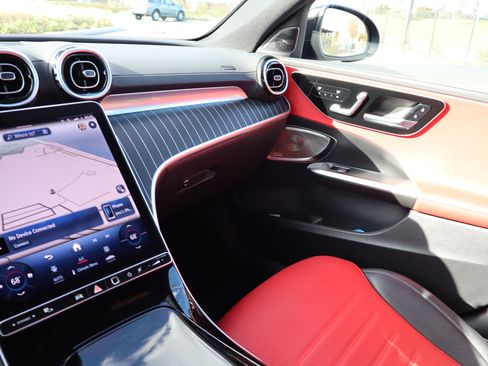 Used 2024 Mercedes-Benz C 300 Sedan image 11