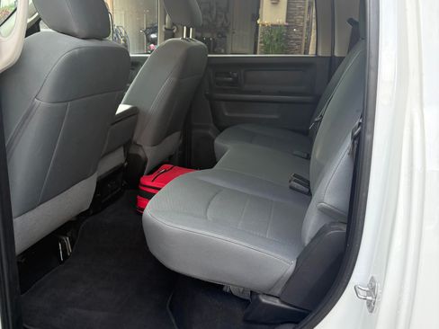 Used 2018 RAM 2500 Tradesman w/ Chrome Appearance Group image 10