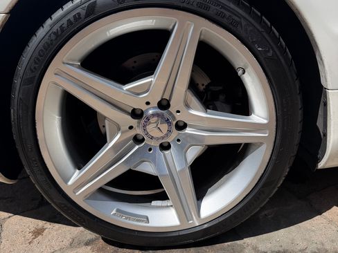Used 2012 Mercedes-Benz SL 550 image 23