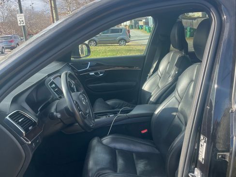 Used 2017 Volvo XC90 T6 Inscription w/ Vision Package image 12