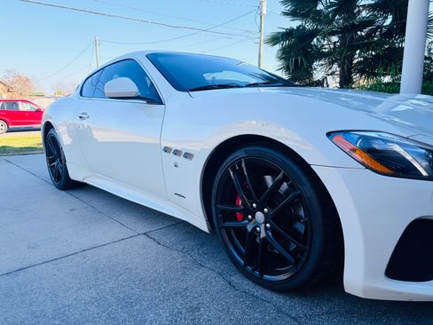 Used 2018 Maserati GranTurismo Sport image 4