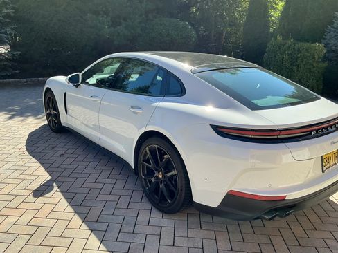 Used 2025 Porsche Panamera 4 AWD/4WD image 17