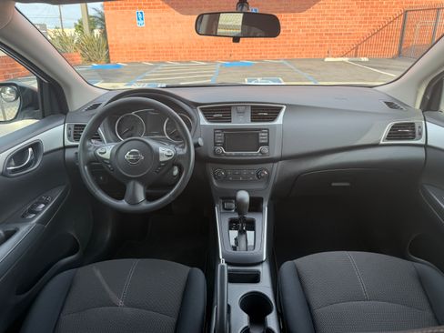 Used 2018 Nissan Sentra S image 9