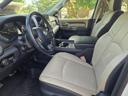Used 2023 RAM 4500 4x4 Crew Cab DRW image 11