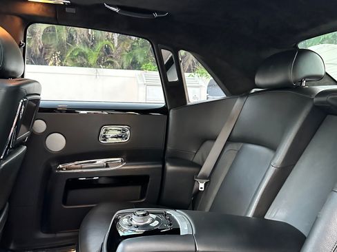 Used 2011 Rolls-Royce Ghost image 10