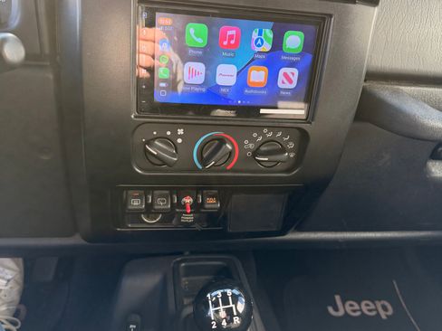 Used 2004 Jeep Wrangler Rubicon w/ Dual Top Group image 9